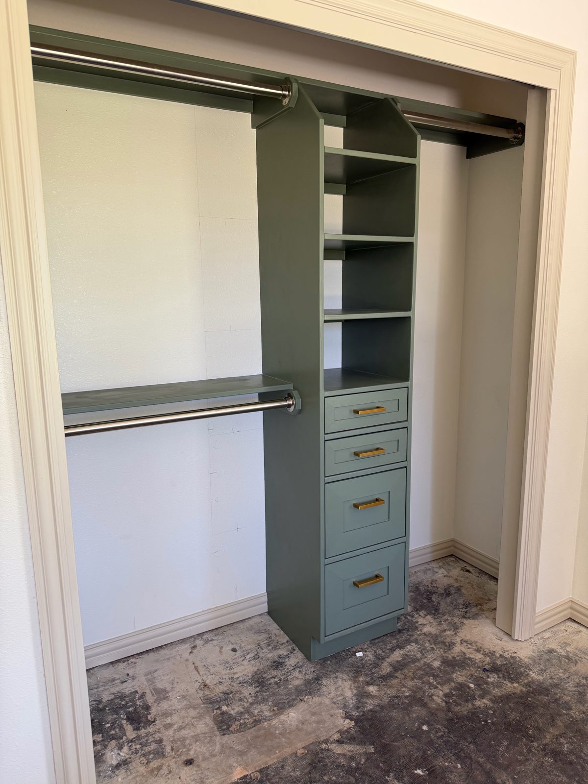 Custom closet built-in